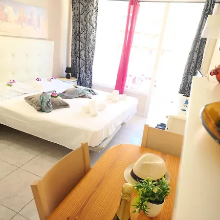 Apartment 323 Borinquen Studio Wifi Free Ocean View Playa de las Americas (Tenerife)